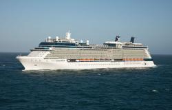Celebrity Equinox - Celebrity Cruises - plavící se v Atlantiku