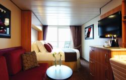 Celebrity Silhouette - Celebrity Cruises - náhled do suite kajuty, interiér a venkovní odpočinková terasa