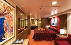 MSC Orchestra - MSC Cruises - luxusní kajuta s obrovským zrcadlem