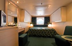 MSC Orchestra - MSC Cruises - vnější kajuta s velkou manželskou postelí