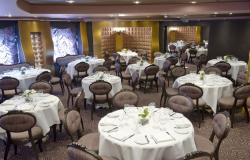 MSC Divina - MSC Cruises - jídelní stoly v restauraci na lodi
