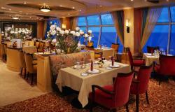 Mariner of the Seas - Royal Caribbean International - jídelní stoly na lodi