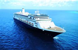 MS Volendam - Holland America Line - příď lodi 