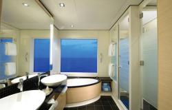 Norwegian Getaway - Norwegian Cruise Lines - WC a koupelna v The Haven Suite kajutách