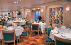 Norwegian Star - Norwegian Cruise Lines - umělecká výzdoba a jídelní stoly v restauraci