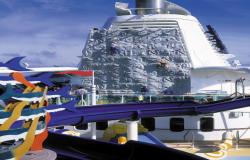 Brilliance of the Seas - Royal Caribbean International - horolezecká stěna a tobogán
