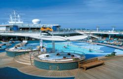 Brilliance of the Seas - Royal Caribbean International - bazén na hlavní palubě