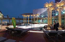 Freedom of the Seas - Royal Caribbean International - lehátka a zlaté palmy