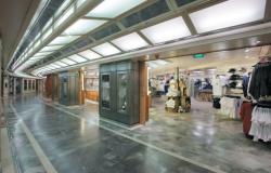 Vision of the Seas - Royal Caribbean International - obchody na promenádě