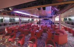 Majesty of the Seas - Royal Caribbean International - červená křesla v odpočinkovém salónku