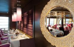Costa neoRomantica - Costa Cruises - detail zrcadla ve stylu art deco